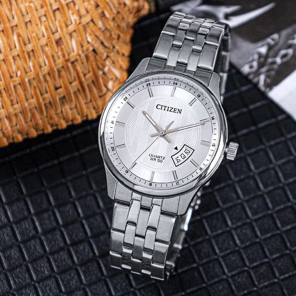 Đồng Hồ Nam Citizen Pin (Quartz) BI1050-81A (40mm) - Dây Kim Loại - Kính Khoáng