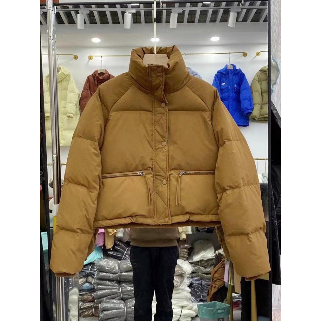 Áo khoác phao nữ dáng ngắn màu trơn, cổ đứng khóa kéo dày dặn, thiết kế túi ngang thời trang 3 màu Sicily Studio | BigBuy360 - bigbuy360.vn