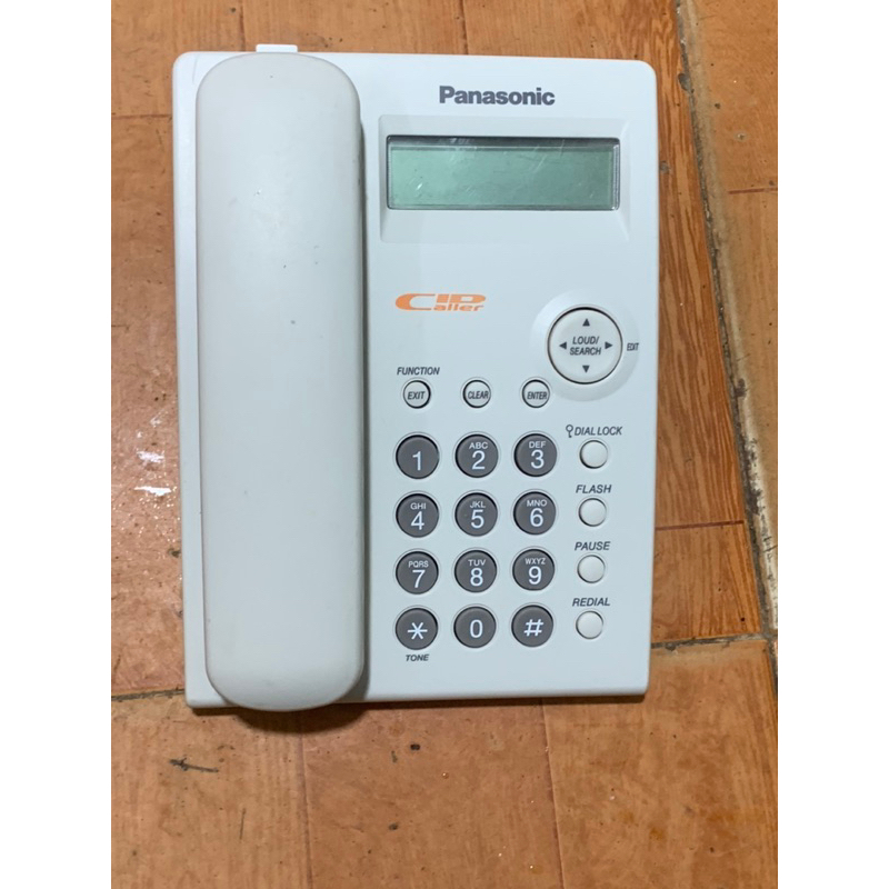 Panasonic kx -tsc11 hiện số, danh bạ 50 số