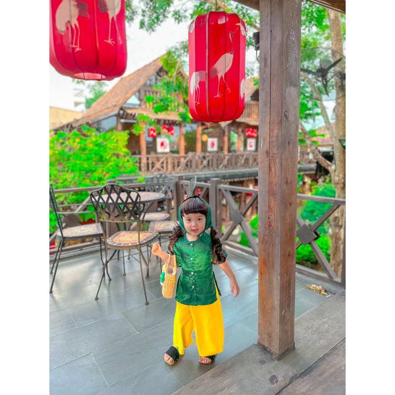 Bà ba cho bé gái chất gấm siêu đẹp KÈM khăn