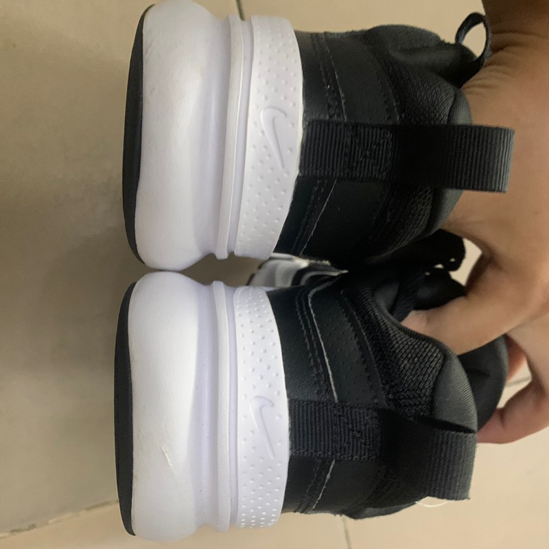 Giày chính hãng đã qua sử dụng