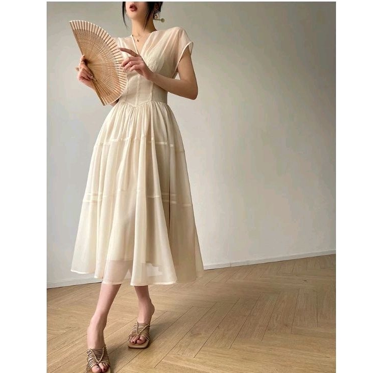 Đầm midi tơ óng mềm mại vnxk xịn