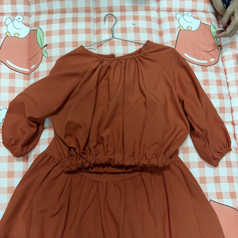 Sét rời chân váy tiểu thư, áo tay phồng xinh xắn,màu cam đất