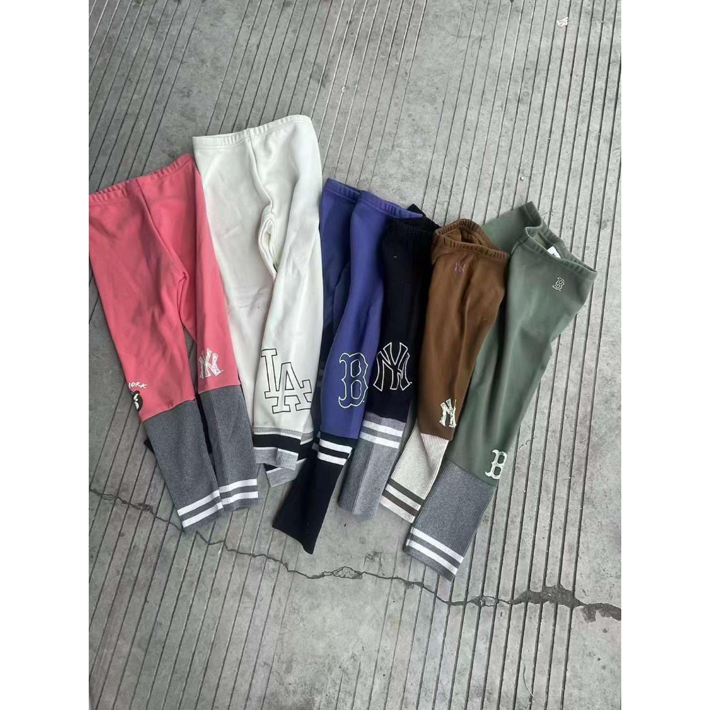 Quần legging sporty chữ bên cho bé