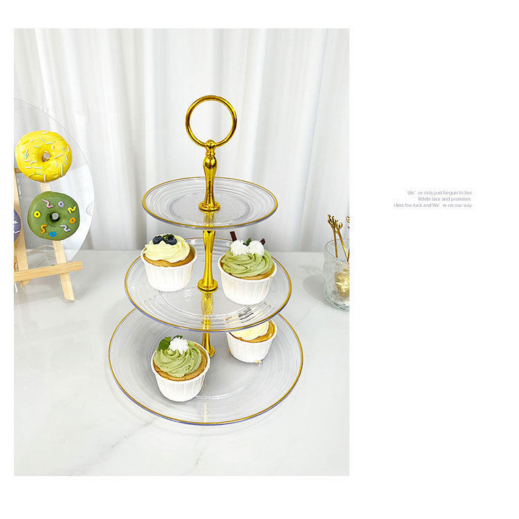 Khay đựng bánh kẹo đám cưới 3 tầng nhựa trong suốt viền vàng bàn decor gia tiên