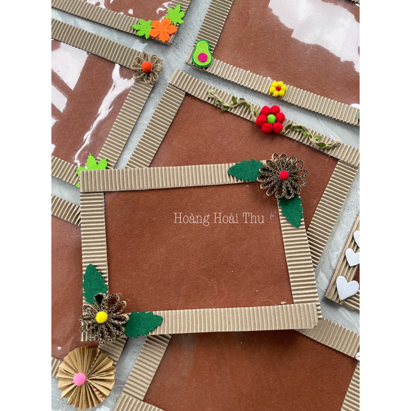 Khung sản phẩm A4