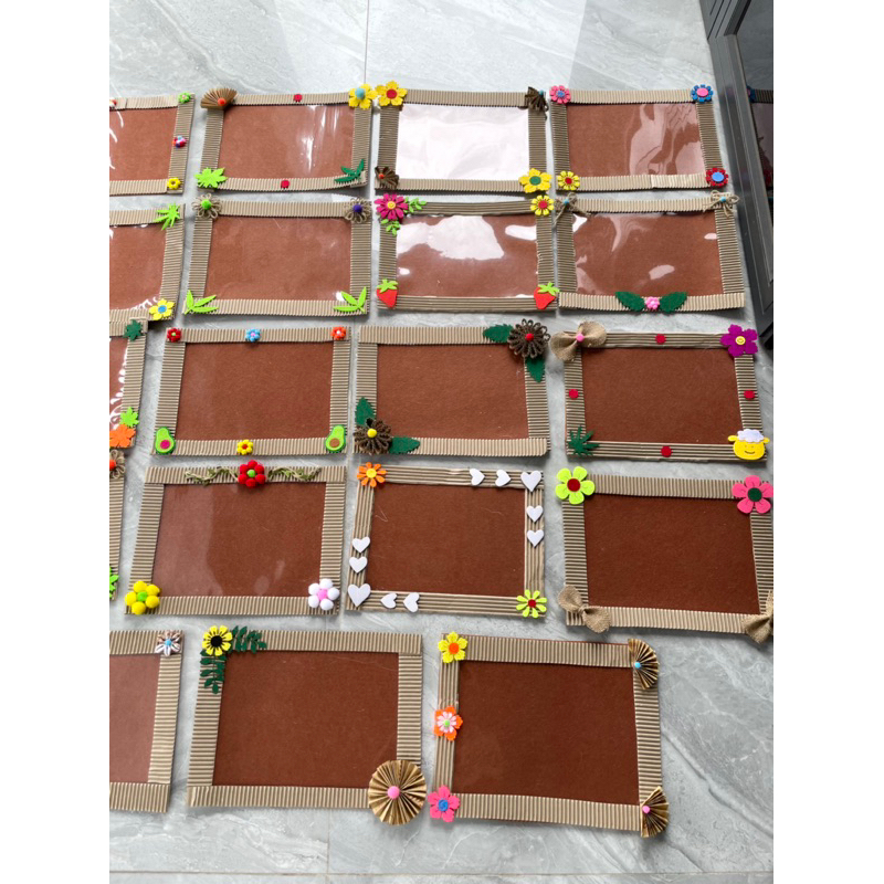 Khung sản phẩm A4