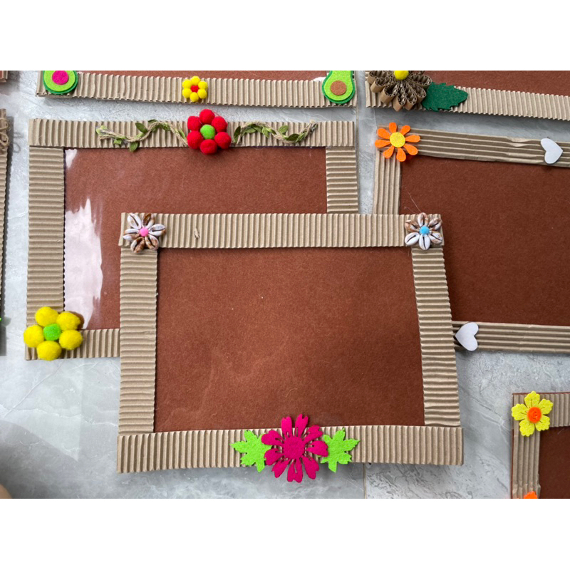 Khung sản phẩm A4