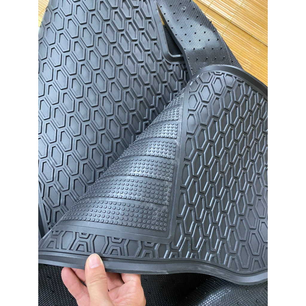 Thảm sàn, Thảm Lót Sàn Cao Su Nissin Đúc Vân Tổ Ong Chuẩn Form Xe Kia Carens