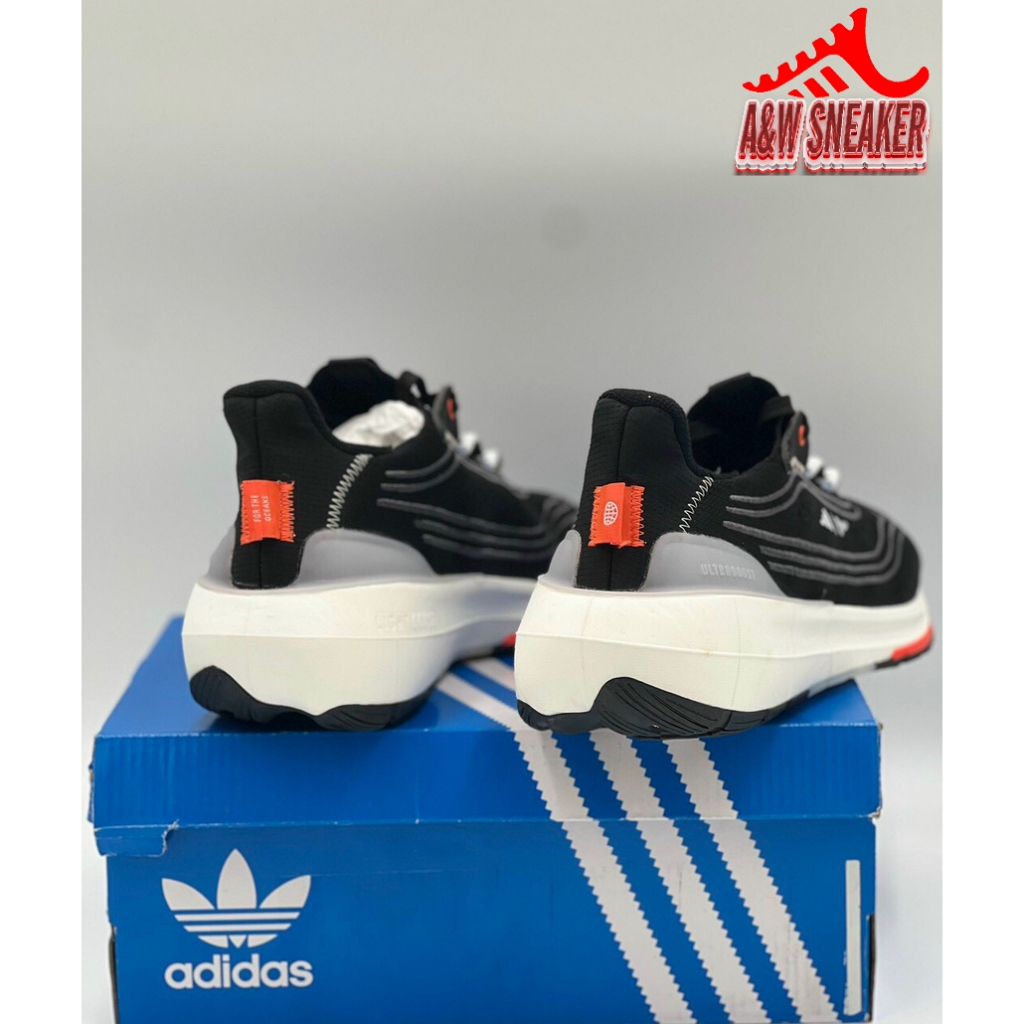 Giày Thể Thao Adidas Ultraboost Light