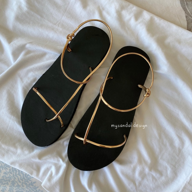 Giày Sandals quai mảnh màu bạc style Hàn