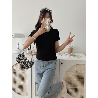 Áo thun cổ 3 phân cộc tay hot hit