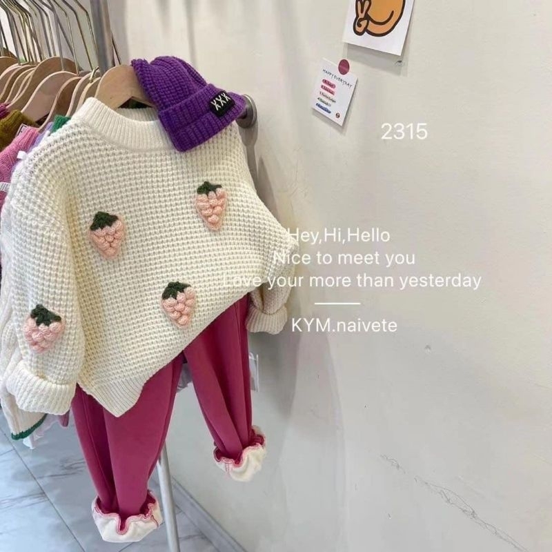 Áo Len bé gái  QC hình quả dâu siêu xinh cho bé gái