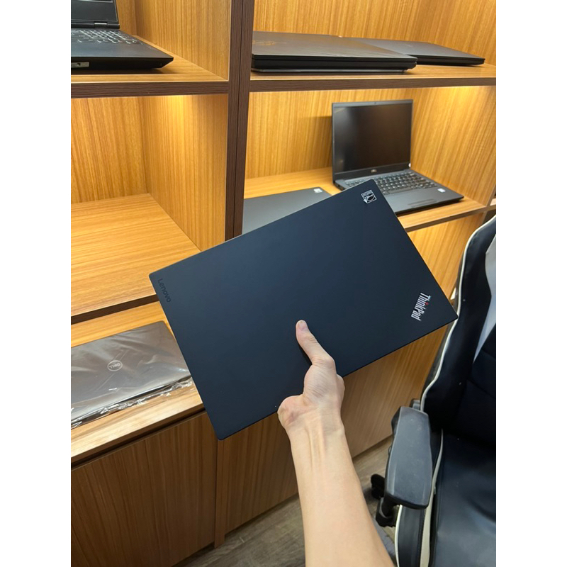 Máy Tính Lenovo X1 carbon Gen 6 i5-8350u Ram 8G Ssd 256G Hàng Chất Nguyên zin 99%