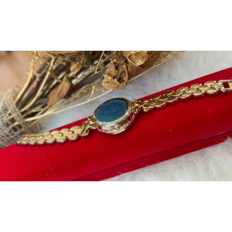 Pass ussed 90%Đồng hồ Quartz Movt bộc vàng mỏng và nạm đá CZ aut Pháp