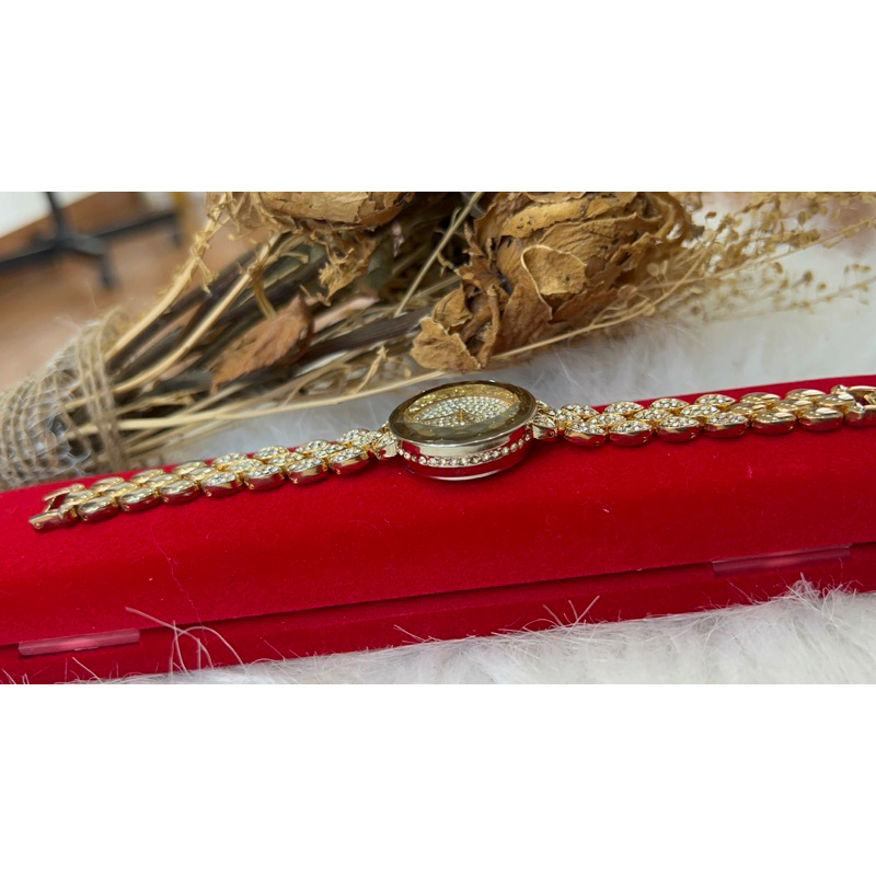 Pass ussed 90%Đồng hồ Quartz Movt bộc vàng mỏng và nạm đá CZ aut Pháp