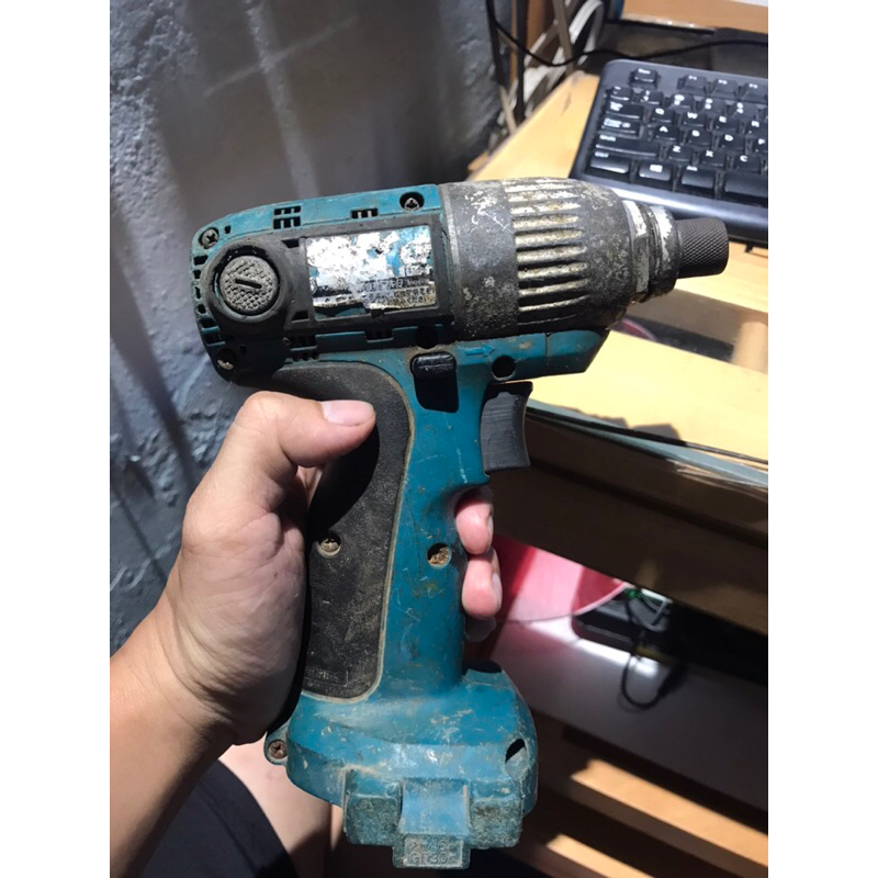 Makita khía 122