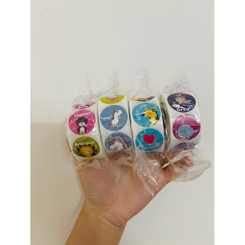 Cuộn 500 miếng dán sticker ngẫu nhiên