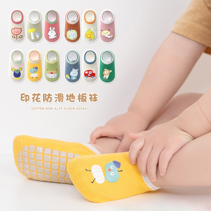 Tất  hài 3 đôi cho bé thấp đầu thuyền tất chống trơn trượt cho bé tất in hình hoạt hình