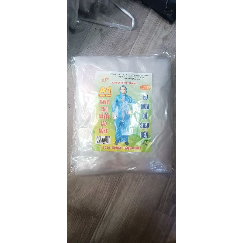 Bộ áo mưa trong siêu dai Tú PHONG.