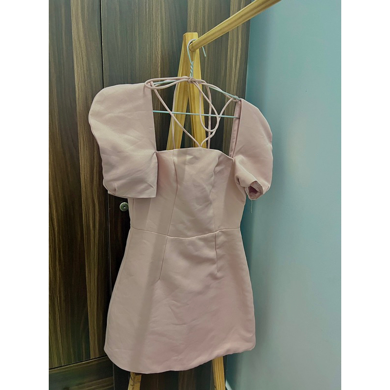 Đầm dự tiệc tay phồng thiết kế