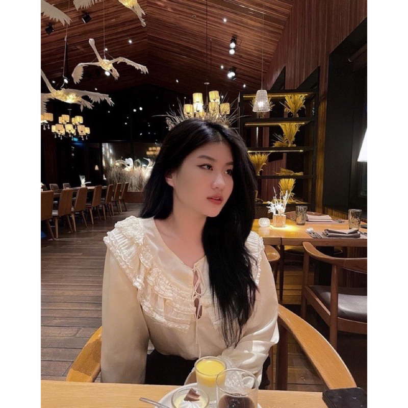 Áo phi bóng viền ren Onmellem