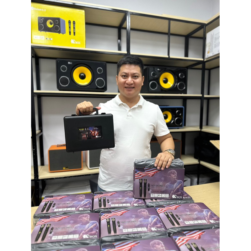 Bộ micro không dây karaoke chuyên nghiệp Kc M66