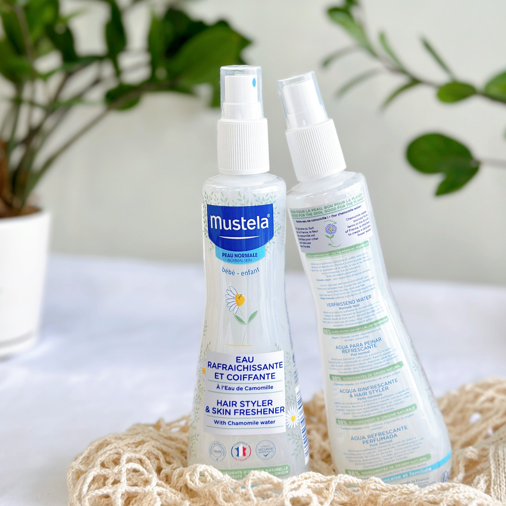 Xịt dưỡng tóc và thơm cơ thể Mustela Hair Styler & Skin Freshener hương thơm tươi mát, dưỡng ẩm và làm sạch da đầu