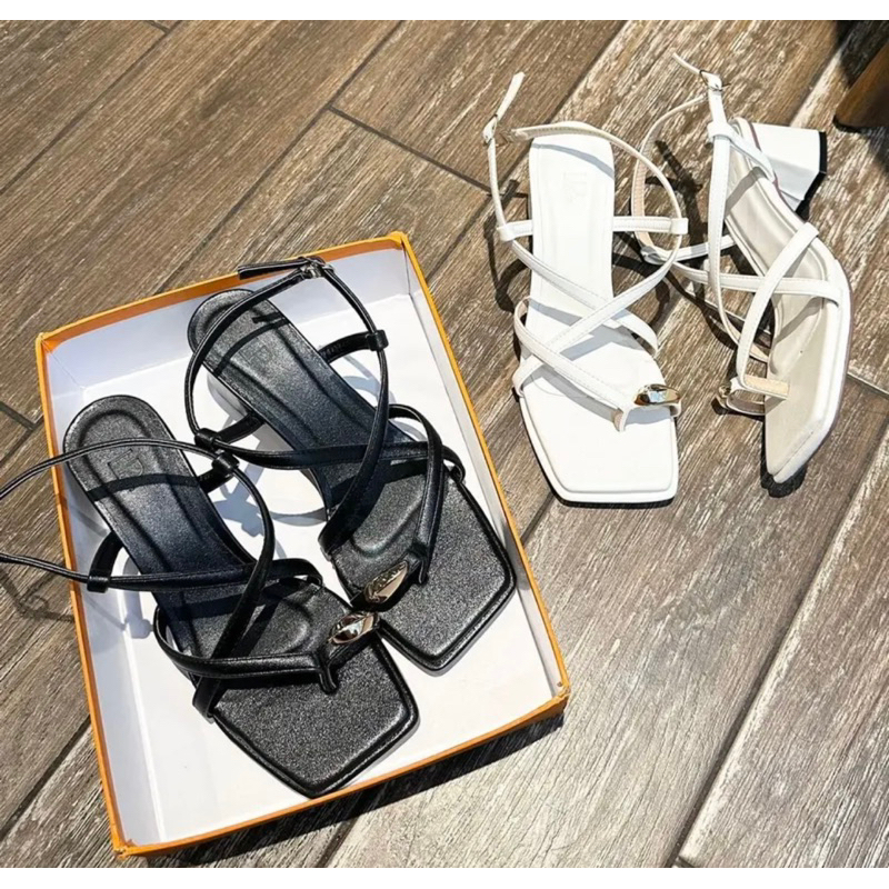 Giày cao gót 5 cm quai xỏ ngón nhiều dây gắn phụ kiện có bigszie từ 35 đến 45