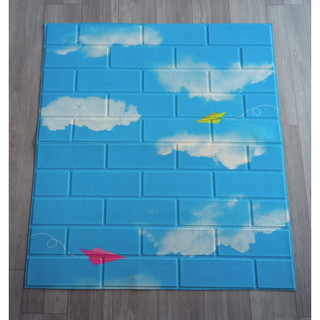 Xốp dán tường 3D hình bầu trời, miếng xốp sẵn keo tự bóc dán 70x77cm