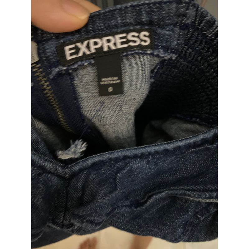 Jumsuit Express - nhãn hàng của mỹ