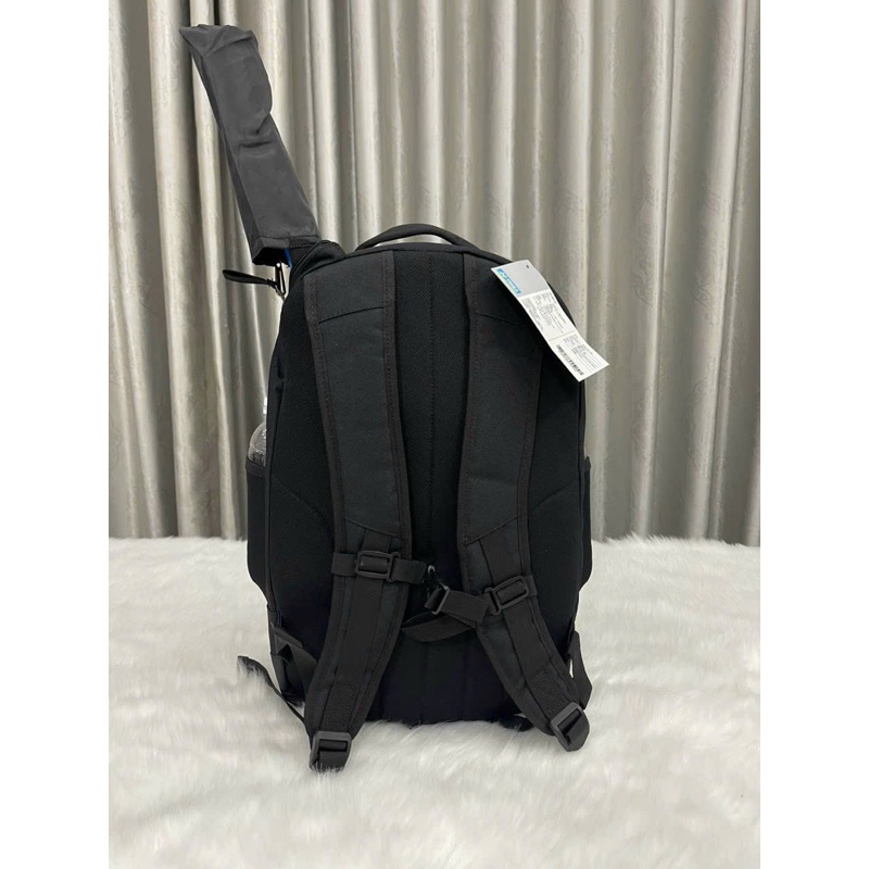 Balo yonex có chụp cán đi kèm