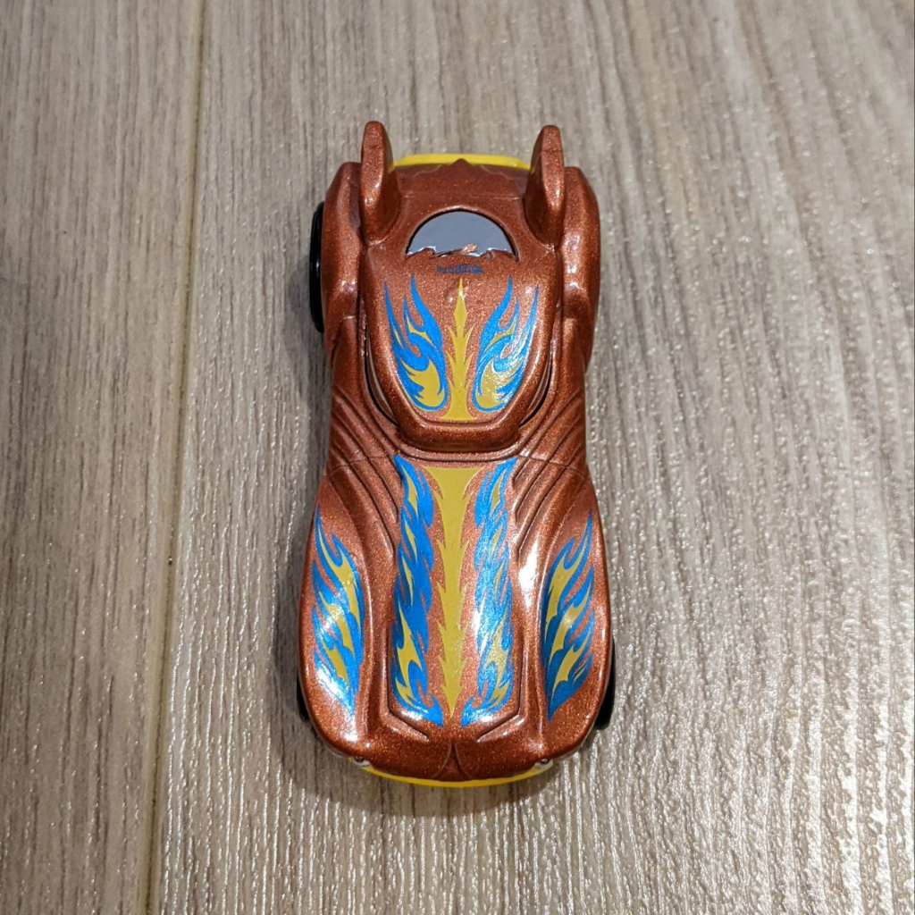 Xe mô hình Hot Wheels Howlin' Heat - Sun Bear