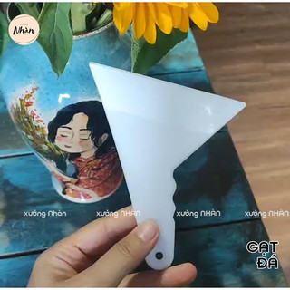 Gạt đá căn chỉnh thẳng hàng cho tranh đính đá