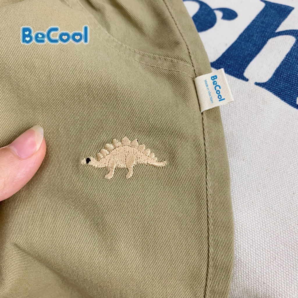 Quần Kaki Dài Cho Bé Trai Thêu Hình Khủng Long cạp chun mềm mại cho bé trai từ 10 đến 26kg SUMO KIDS