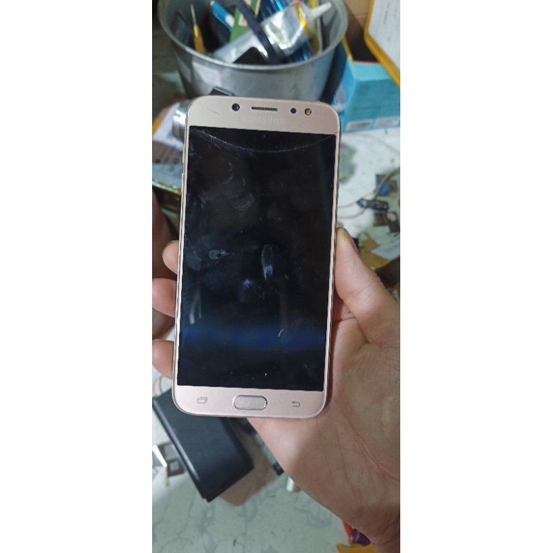 Cụm xác Samsung J7 pro sống full hư màn hình