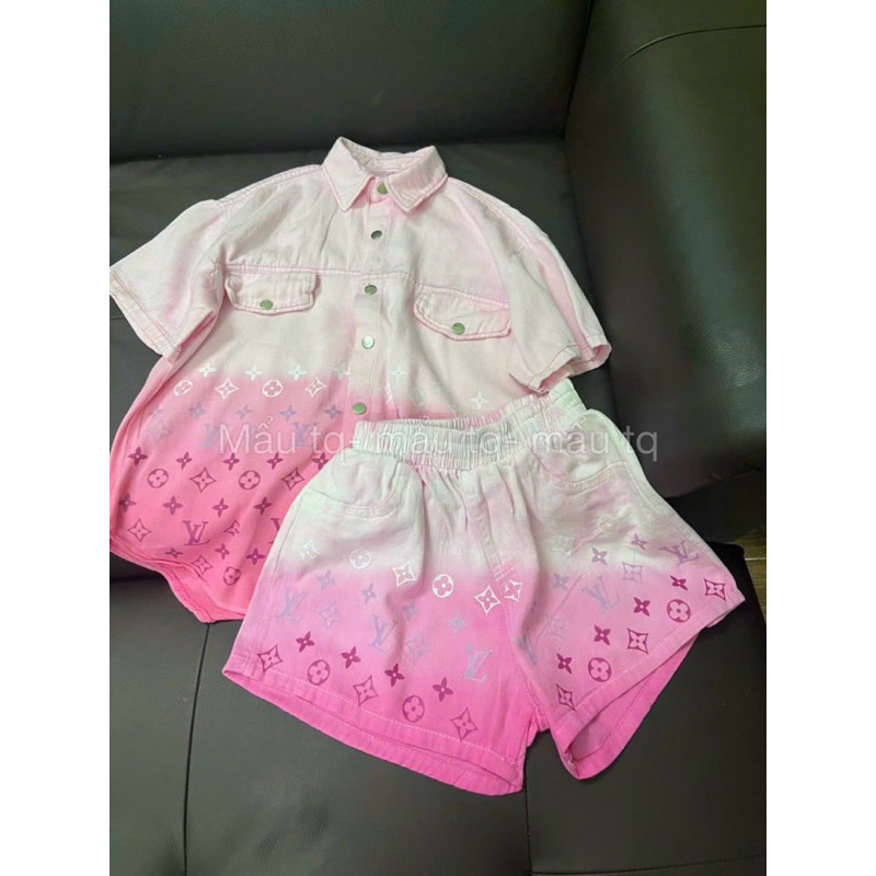Set Bộ Áo Sơ Mi Jeans Hoạ Tiết Chữ L V Loang Màu Siêu Hot