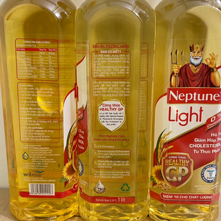 Dầu ăn Neptune Light chai 1lít