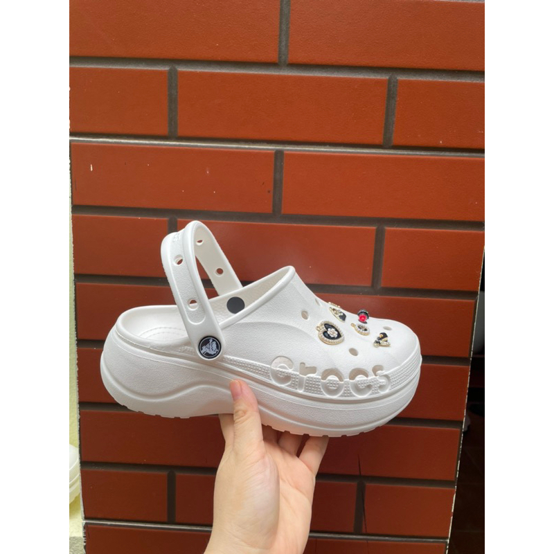 Bộ sticker kim loại gắn dép crocs siêu sang