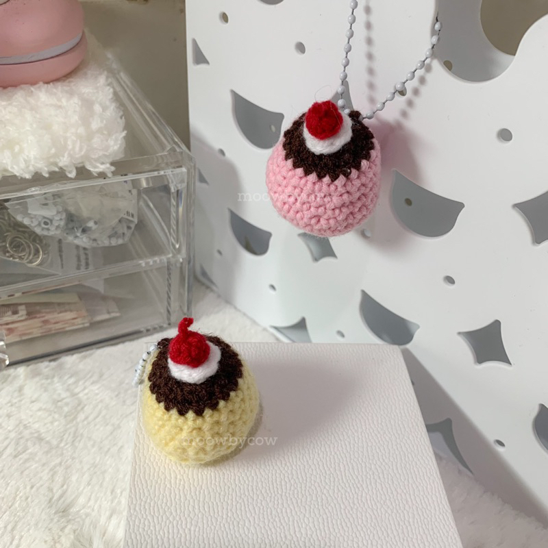 Keychain | keyring | móc khoá pudding, bánh flan bằng len