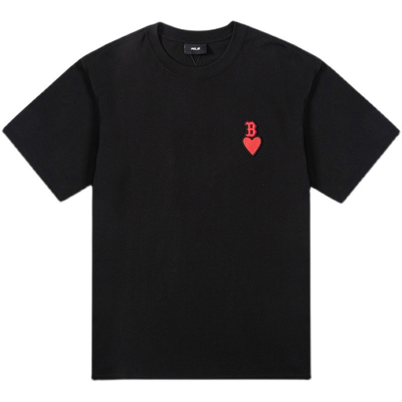 Áo phông thêu trai tim