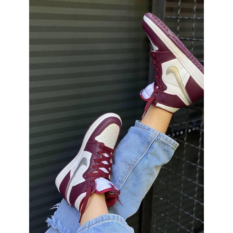 Giầy thể thao Ni.ke Jordan 1 Hight Mid GS CherryWood Red DQ8423 615 Authentic Nhật bản