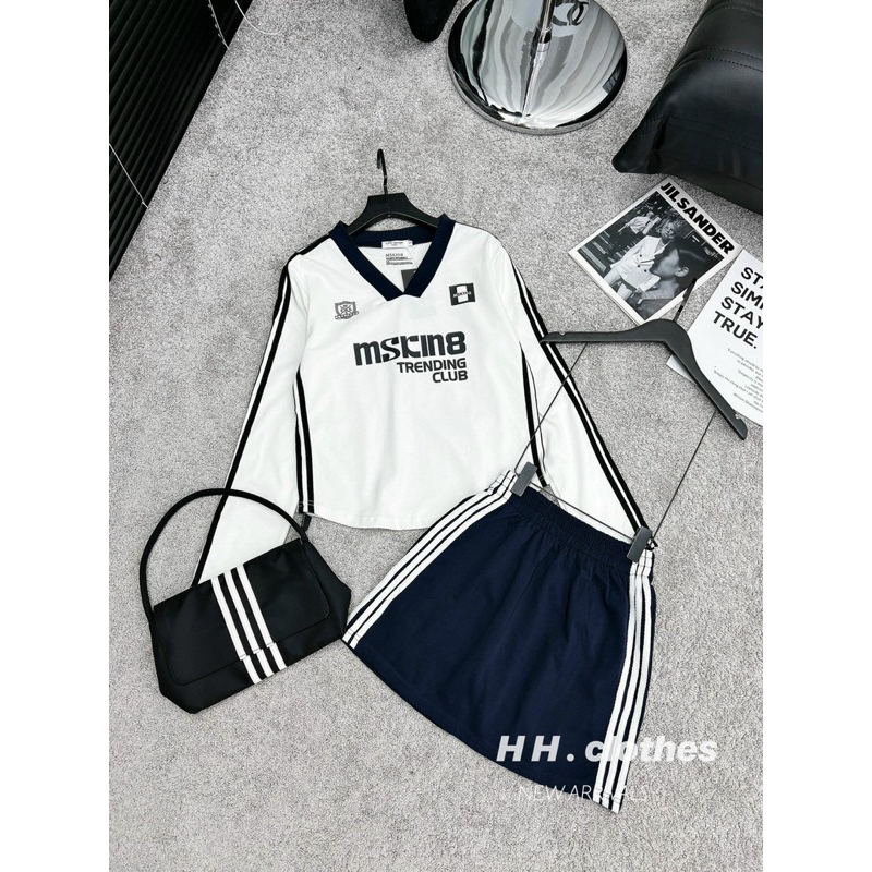 Set áo tay dài phối chân váy viền sọc