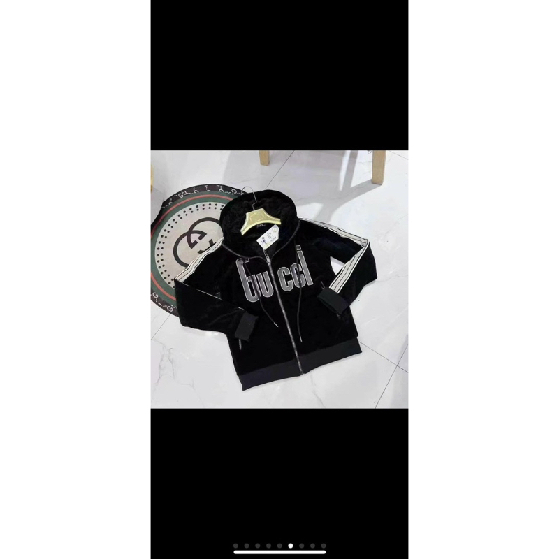 Áo vân nhung lv xọc kẻ gucci có nón có thể  tháo  rời  được  vân nhung  bên trong  lót lông