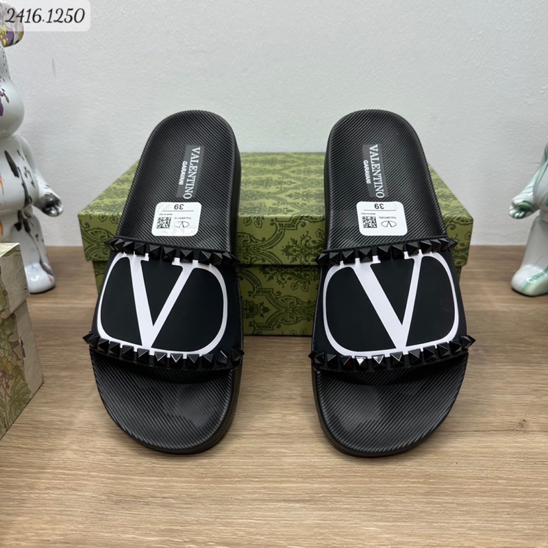 Dép VLTN đinh quai ngang dành cho nam - dép VLTN đinh độc lạ