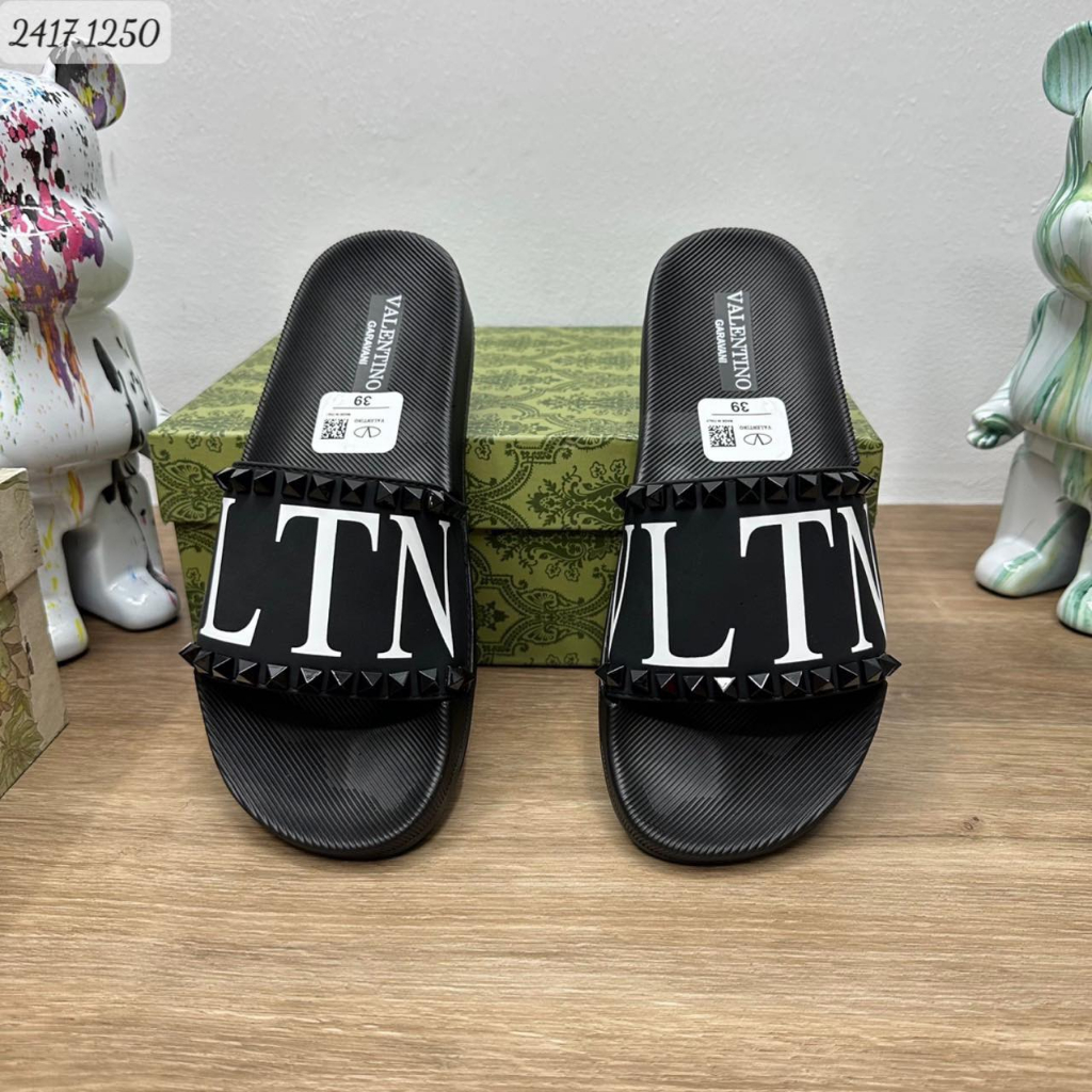 Dép VLTN đinh quai ngang dành cho nam - dép VLTN đinh độc lạ
