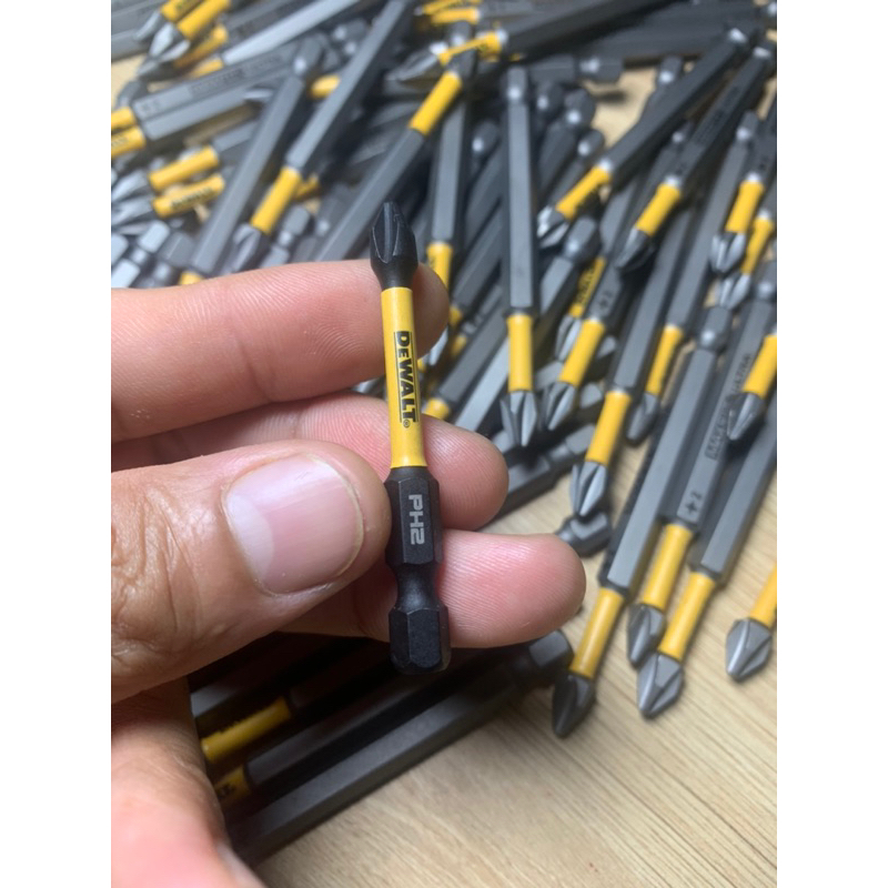 Mũi vít Dewalt chính hãng mẫu mới có từ mạnh