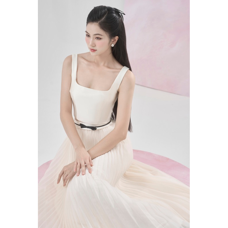 Áo Croptop và Chân váy dập ly MARIE màu kem, áo có đệm ngực MAR01