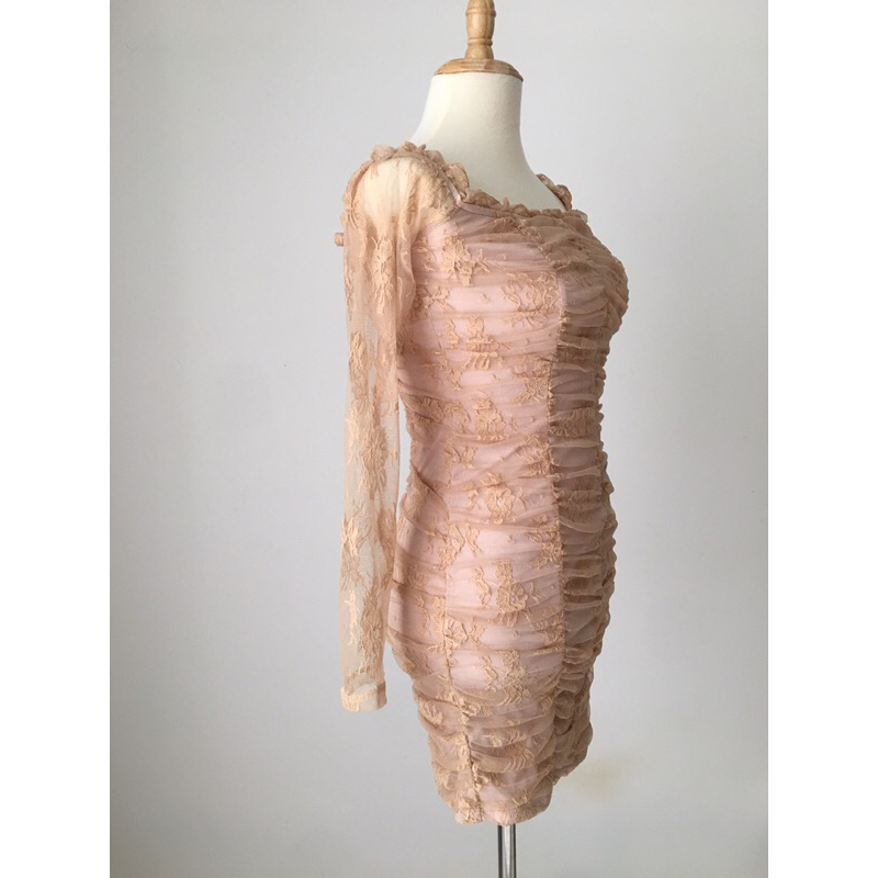 Đầm body ren màu nude  tôn da Vnxk new 100%