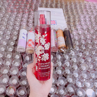 Xịt thơm body Japanese cherry blossom của Bath & body works